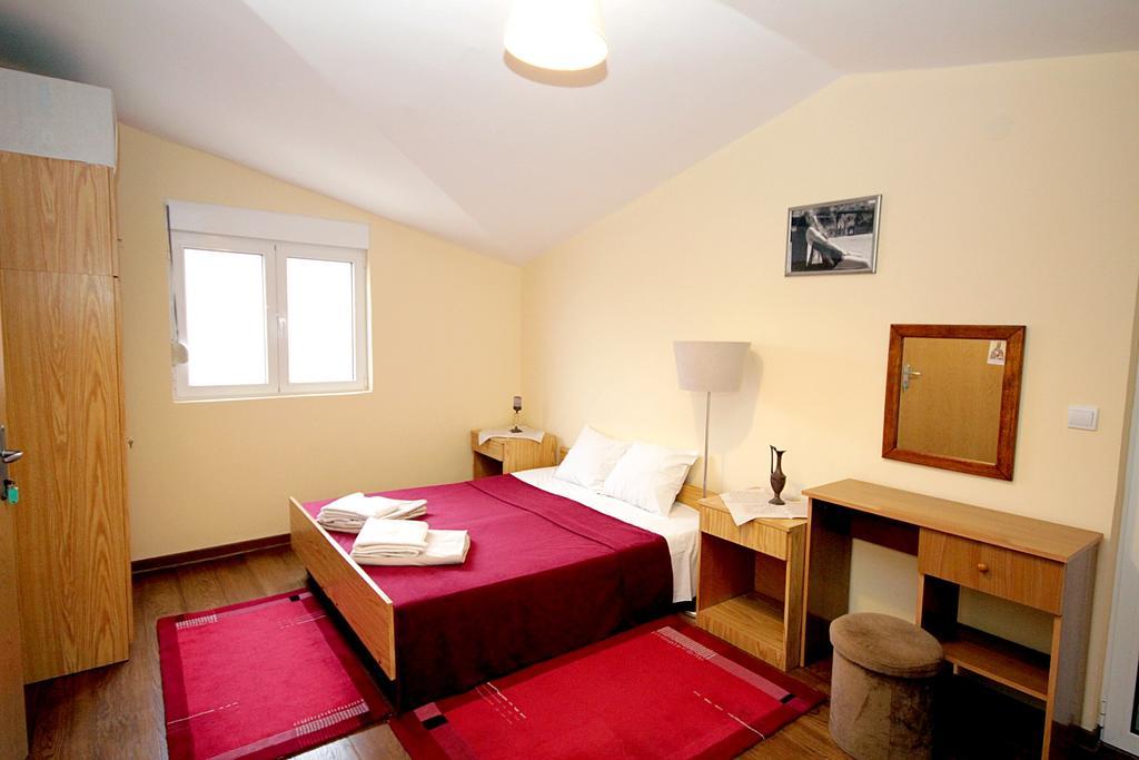 Apartmani Neda Bane Petrovac Cameră foto