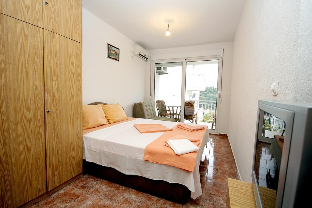 Apartmani Neda Bane Petrovac Cameră foto