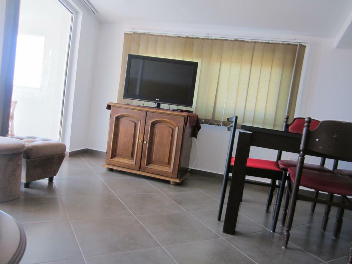 Apartmani Neda Bane Petrovac Exterior foto