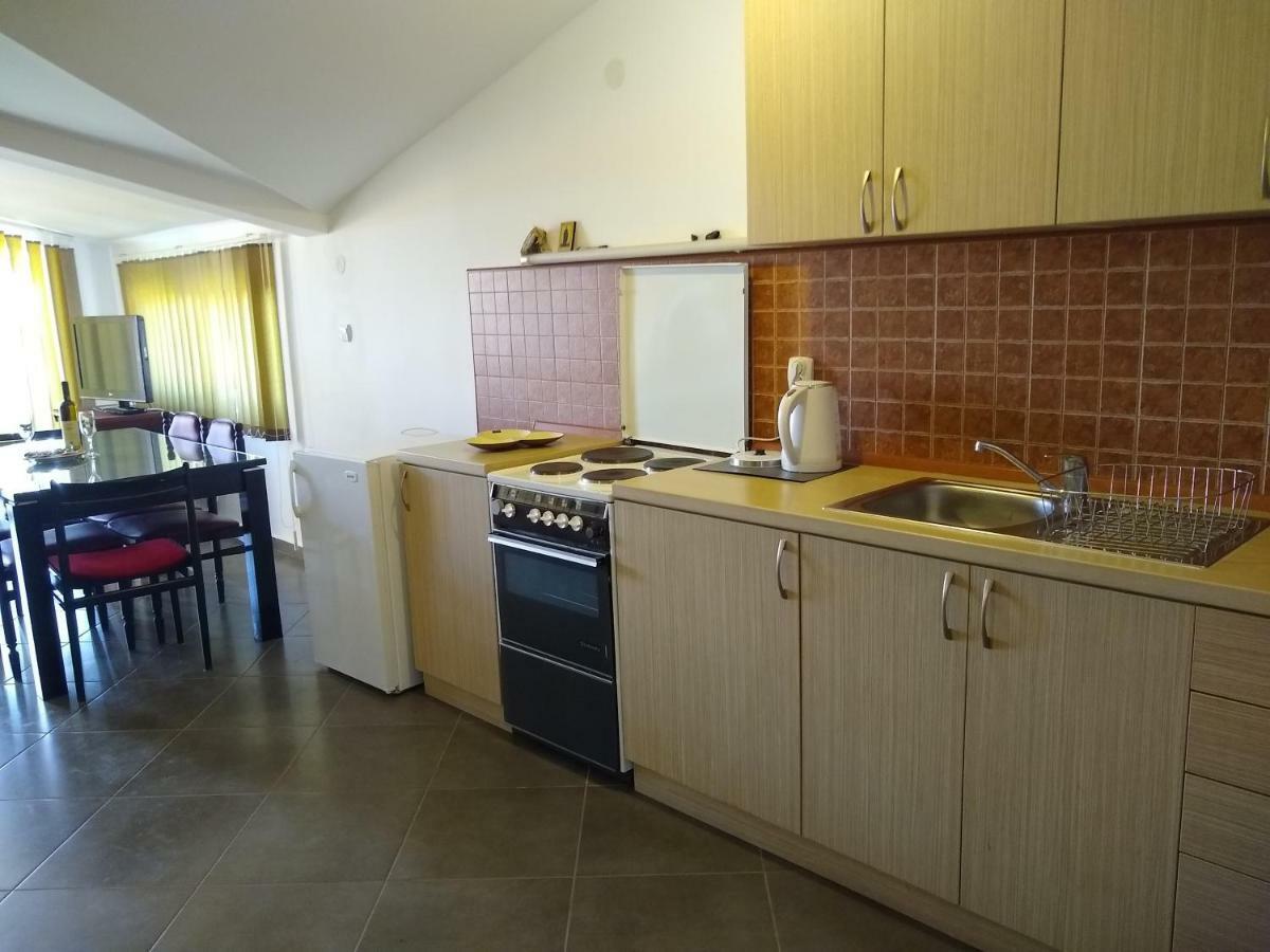 Apartmani Neda Bane Petrovac Exterior foto